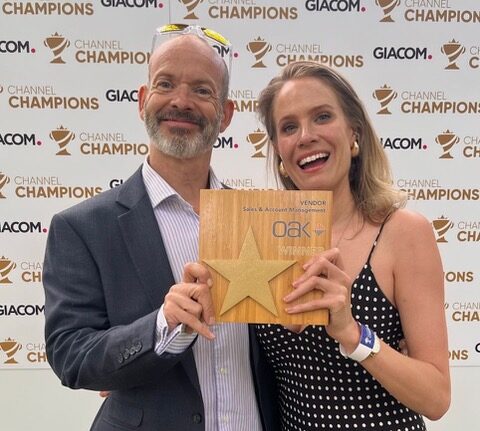 Oak Account Management Team Wins Industry Award at Channel Champions